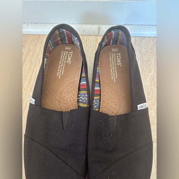 TOMS Men's Black Slip-On Loafers size 10 - Picture 2 of 5